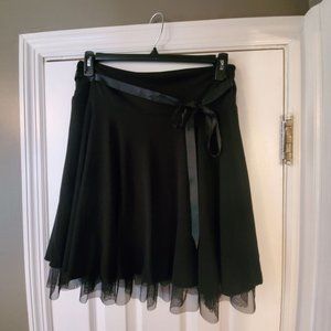 Juniors Black Sassy Skirt-Black